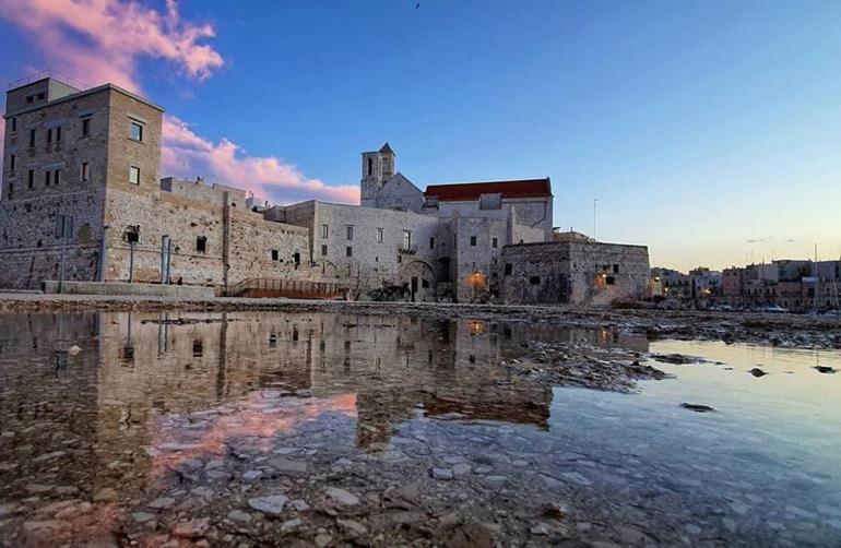Giovinazzo Suite Pavone Griffi Exterior photo