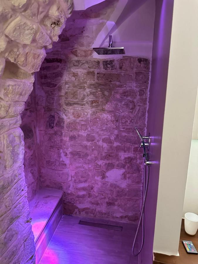 Giovinazzo Suite Pavone Griffi Exterior photo