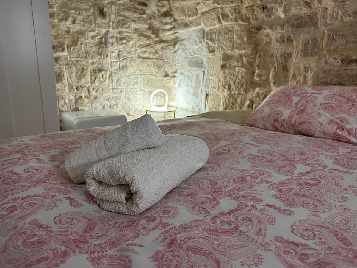 Giovinazzo Suite Pavone Griffi Exterior photo