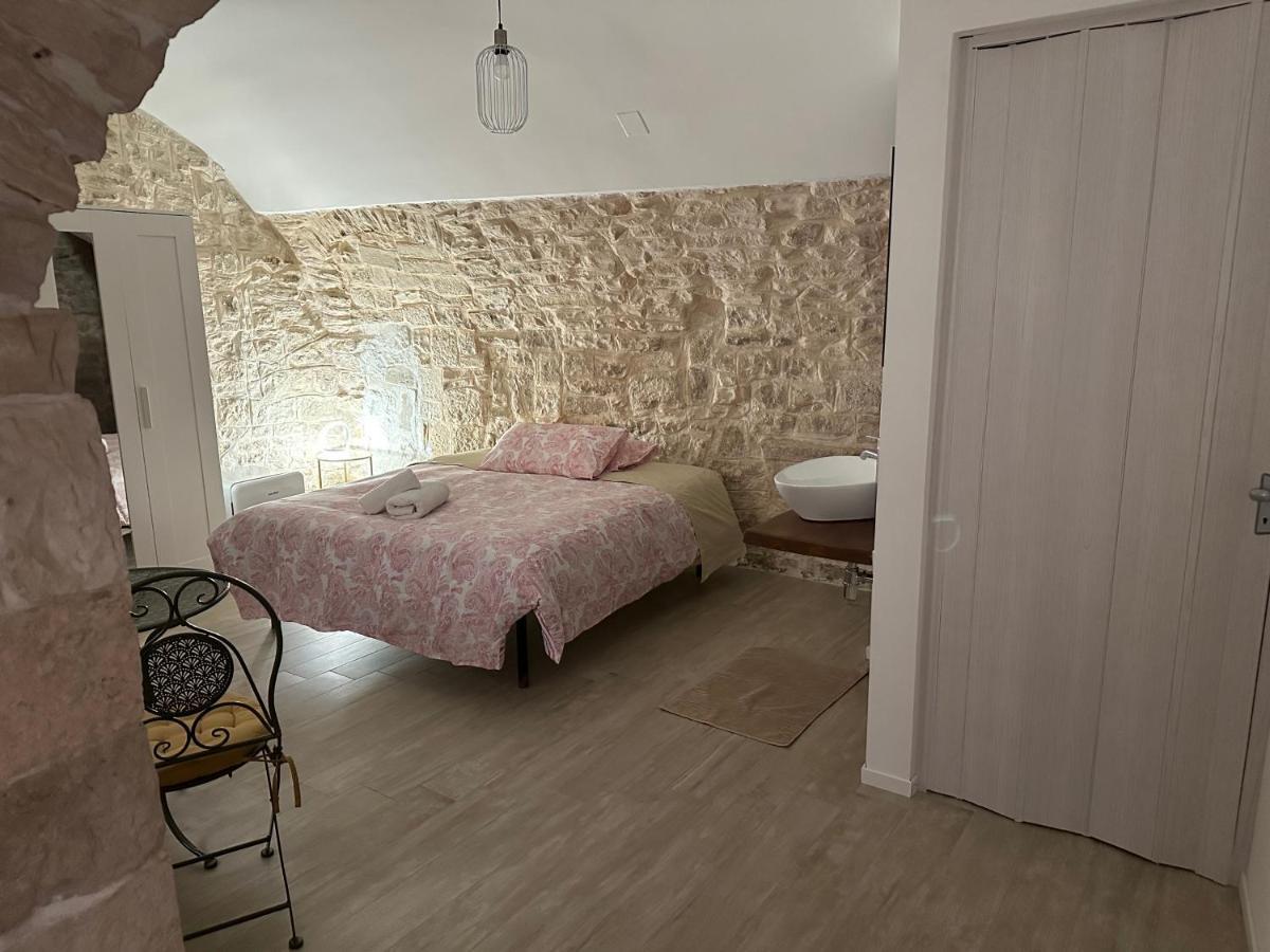 Giovinazzo Suite Pavone Griffi Exterior photo