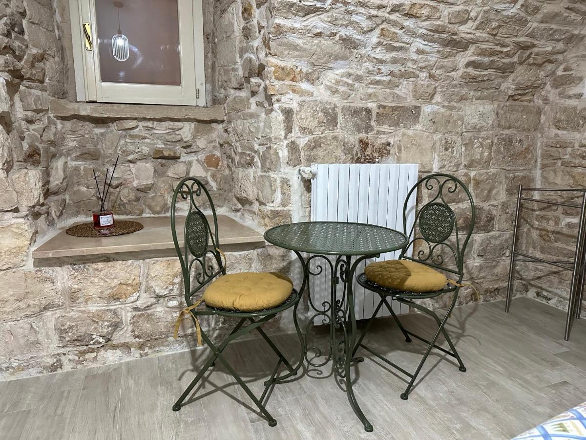 Giovinazzo Suite Pavone Griffi Exterior photo