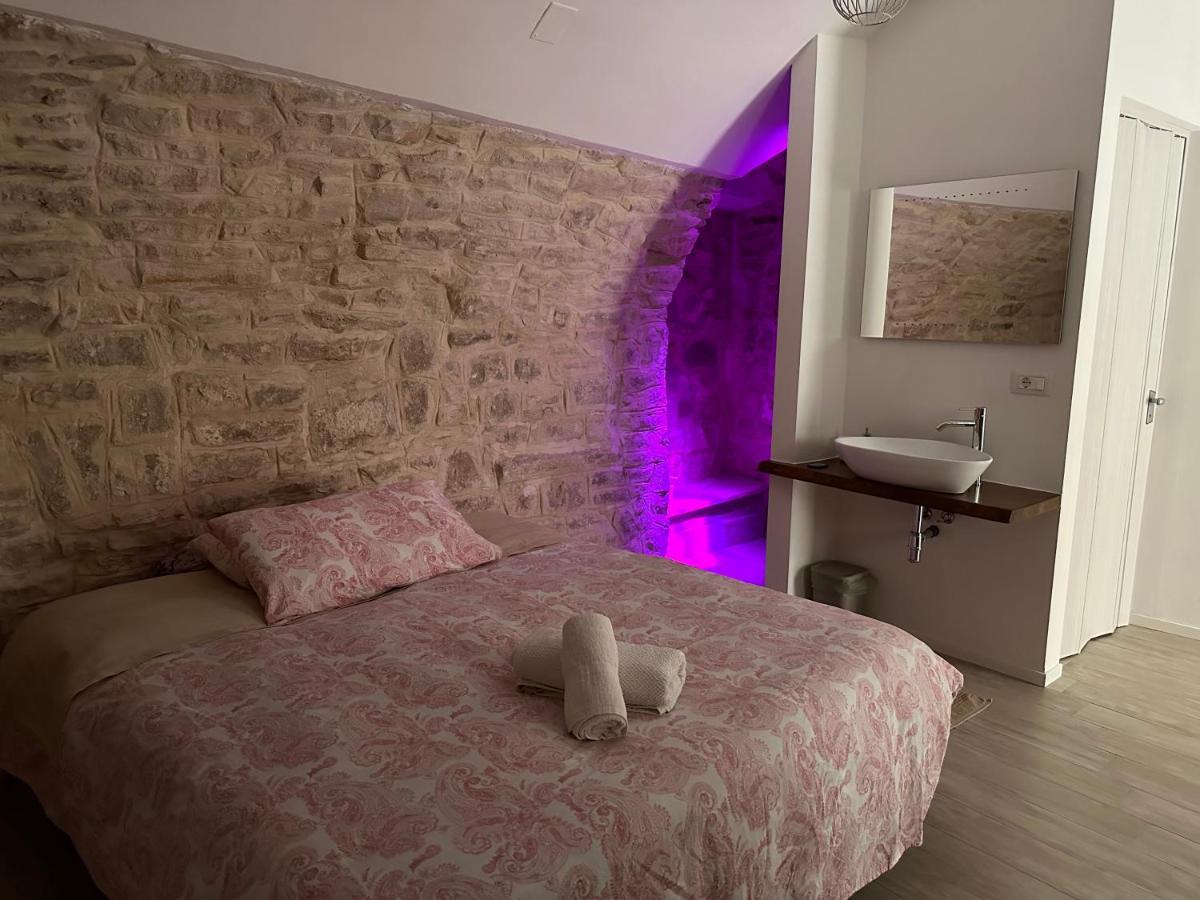 Giovinazzo Suite Pavone Griffi Exterior photo