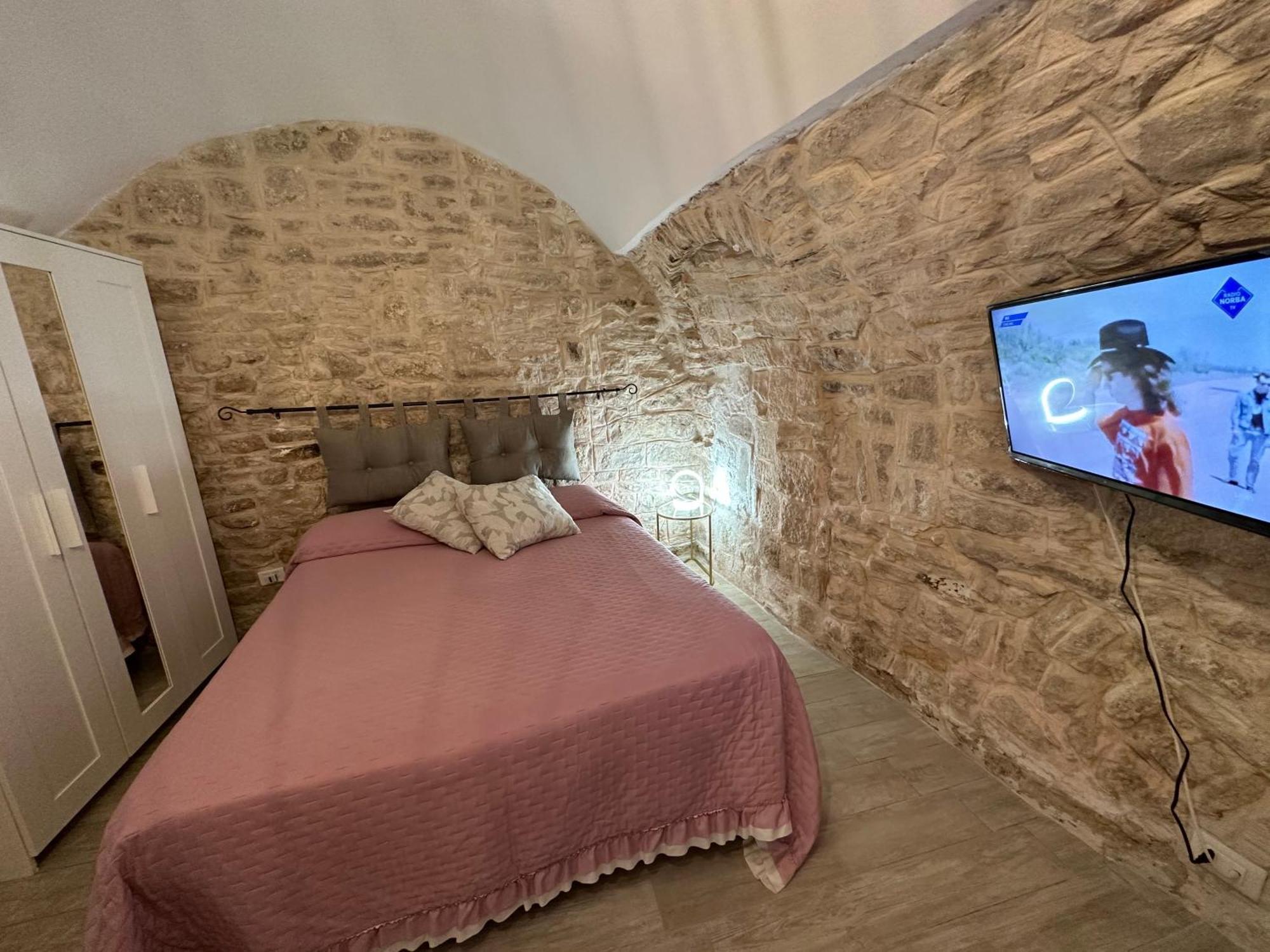 Giovinazzo Suite Pavone Griffi Exterior photo