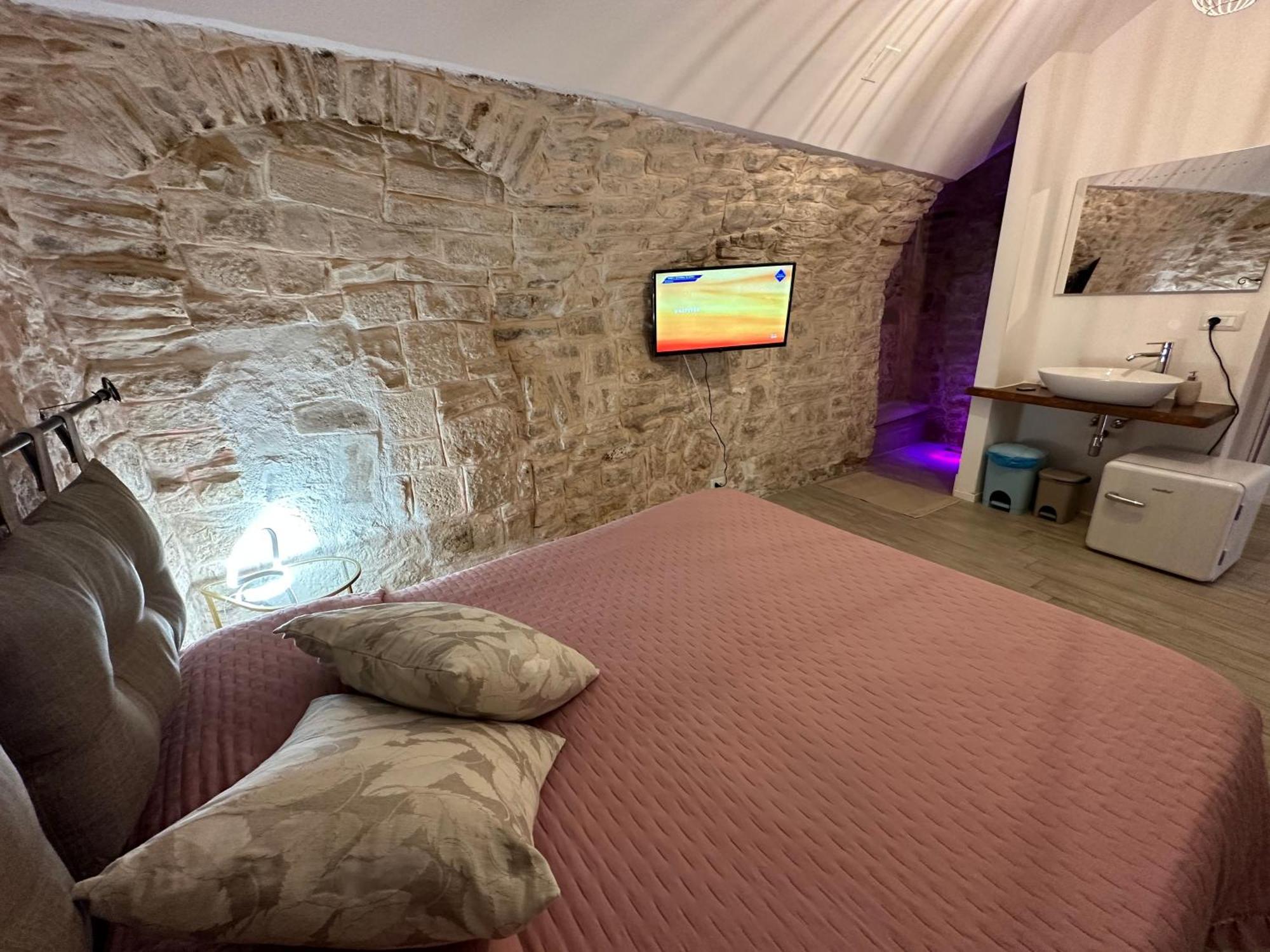 Giovinazzo Suite Pavone Griffi Exterior photo